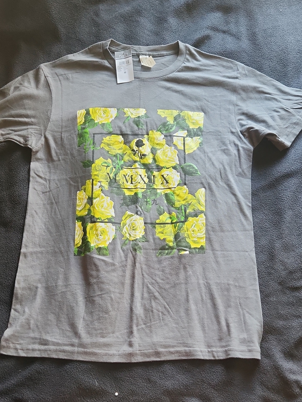 Rue21 Gray Tee with Yellow Rose Graphic